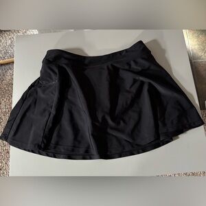 Baleaf black swim skirt/bikini bottom with 
pocket. Excellent condition. Medium